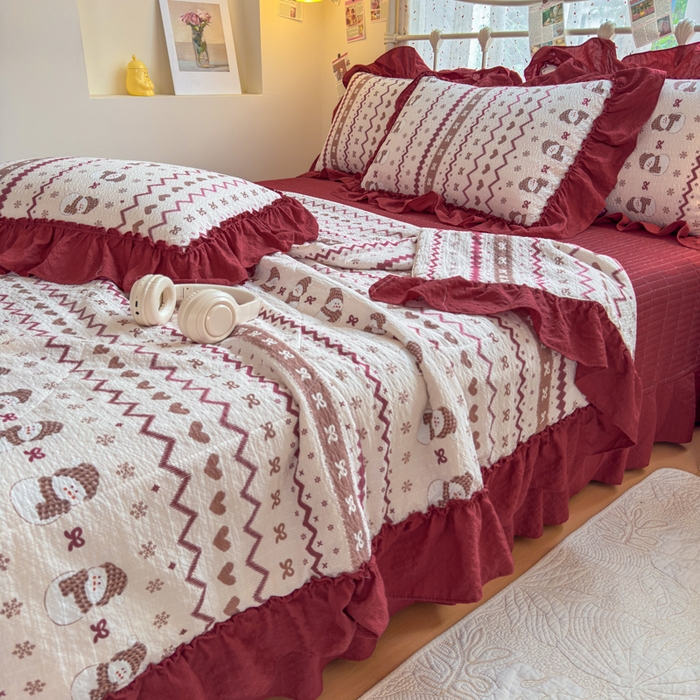 91家纺网 家纺一手货源 找家纺 梵希雅 2026新款泡芙纱床盖夏被四件套 红色小雪人