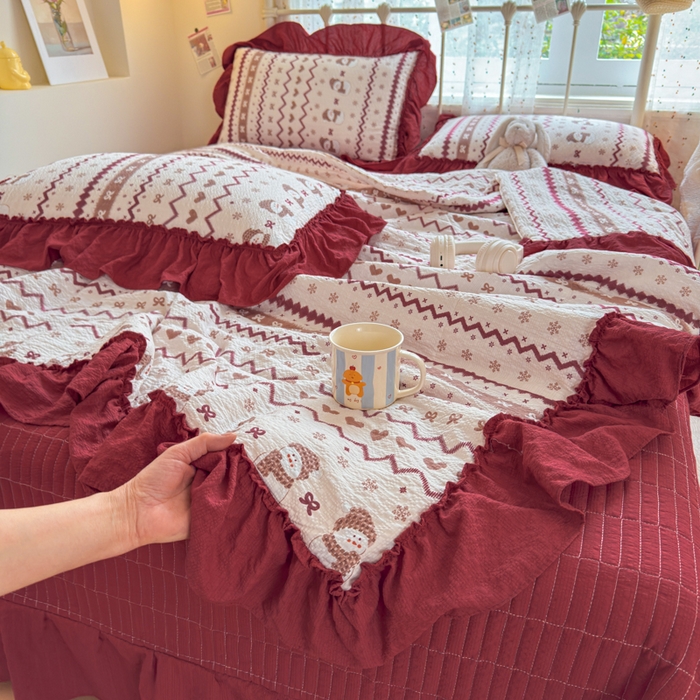 91家纺网 家纺一手货源 找家纺 梵希雅 2026新款泡芙纱床盖夏被四件套 红色小雪人