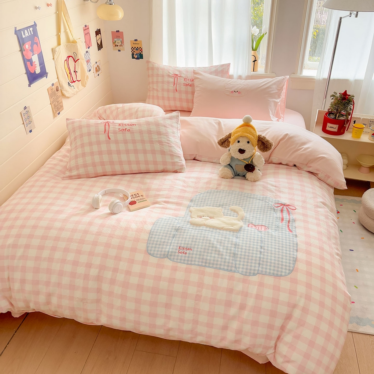 91家纺网 家纺一手货源 找家纺 我心家纺 2026新款卡通刺绣四件套 沙发猫-粉格