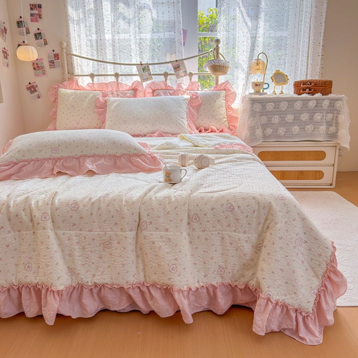 91家纺网 家纺一手货源 找家纺 梵希雅 2026新款泡芙纱床盖夏被四件套 甜桃心