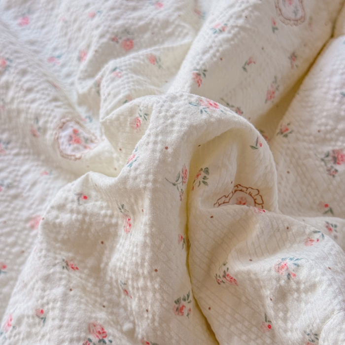 91家纺网 家纺一手货源 找家纺 梵希雅 2026新款泡芙纱床盖夏被四件套 甜桃心