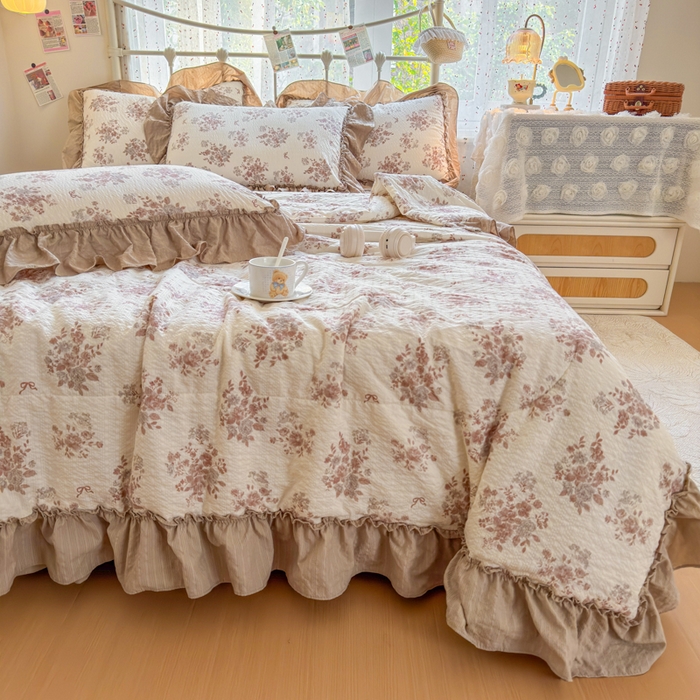 91家纺网 家纺一手货源 找家纺 梵希雅 2026新款泡芙纱床盖夏被四件套 小苍兰