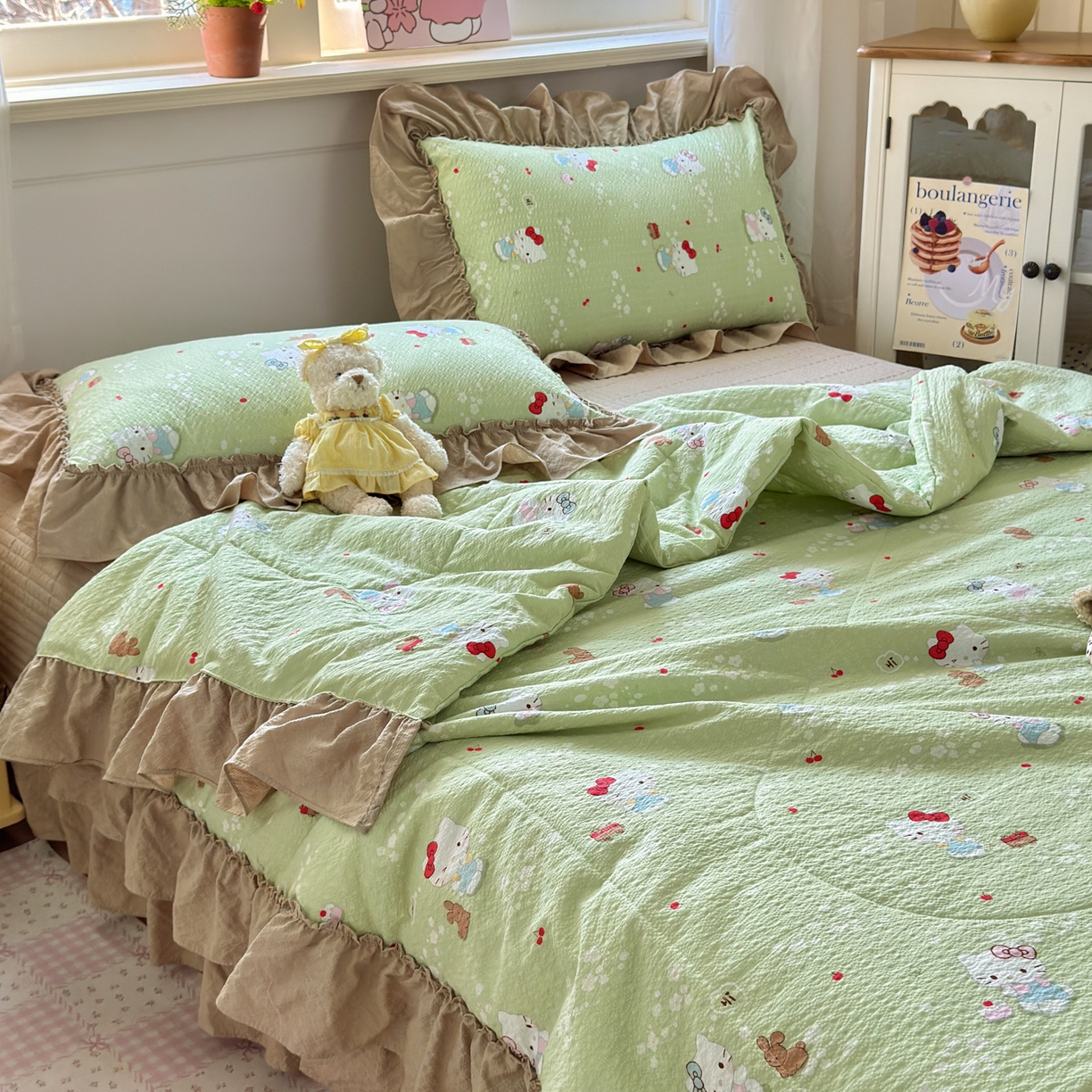 91家纺网 家纺一手货源 找家纺 禾沐 2026新款云感泡芙棉床盖夏被四件套AA款（夏被款） 小猫拉车