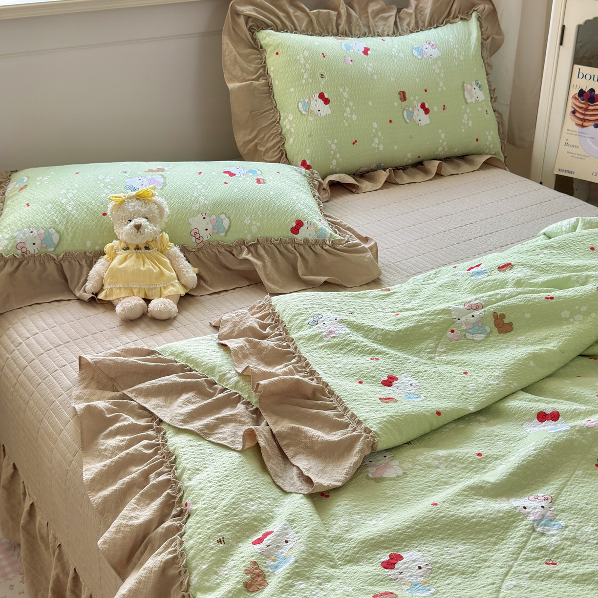 91家纺网 家纺一手货源 找家纺 禾沐 2026新款云感泡芙棉床盖夏被四件套AA款（夏被款） 小猫拉车