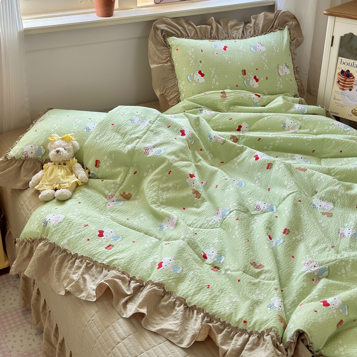 91家纺网 家纺一手货源 找家纺 禾沐 2026新款云感泡芙棉床盖夏被四件套AA款（夏被款） 小猫拉车