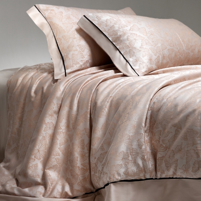 91家纺网 家纺一手货源 找家纺 金奇达家纺 2026新款丝光色织提花四件套-蝶梦浮光系列（标准号全网控价（折后券后）不低于359元 会员减50） 蝶梦浮光-织云橙