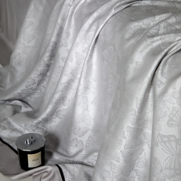 91家纺网 家纺一手货源 找家纺 金奇达家纺 2026新款丝光色织提花四件套-蝶梦浮光系列（标准号全网控价（折后券后）不低于359元 会员减50） 蝶梦浮光-雾霭灰