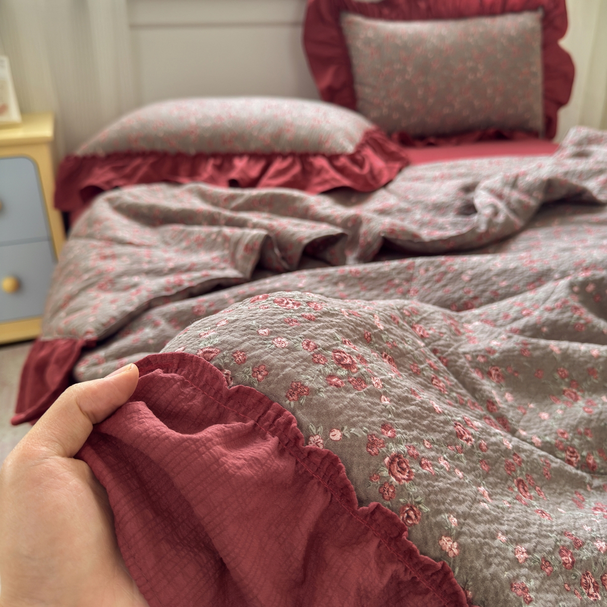 91家纺网 家纺一手货源 找家纺 禾沐 2026新款云感泡芙棉床盖夏被四件套AA款（夏被款） 胭脂