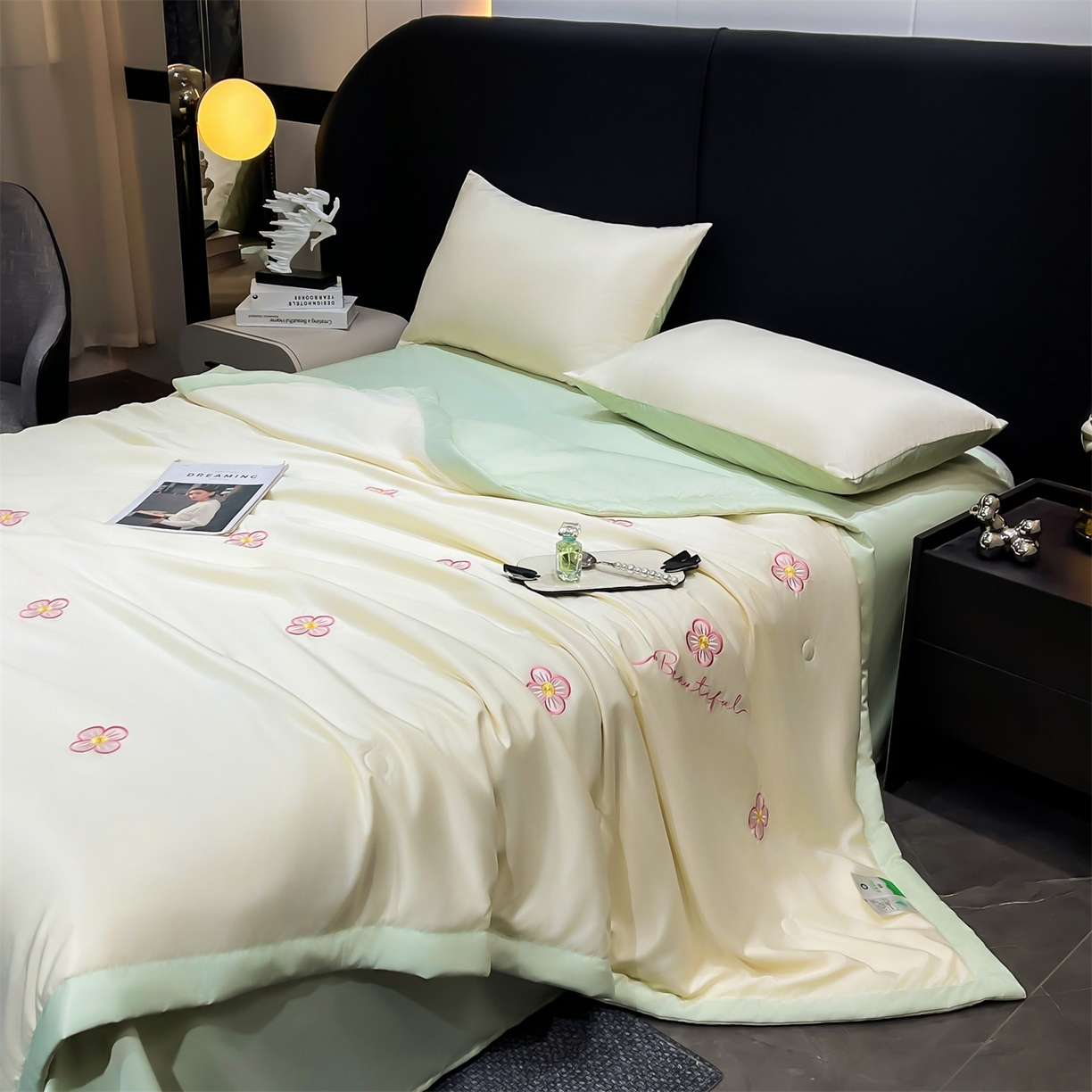 91家纺网 家纺一手货源 找家纺 梵蒂莎 2026新款满绣系列-水洗真丝空调被水洗冰丝夏被四件套夏凉被（需要买家秀，加微信） 花朵-白绿