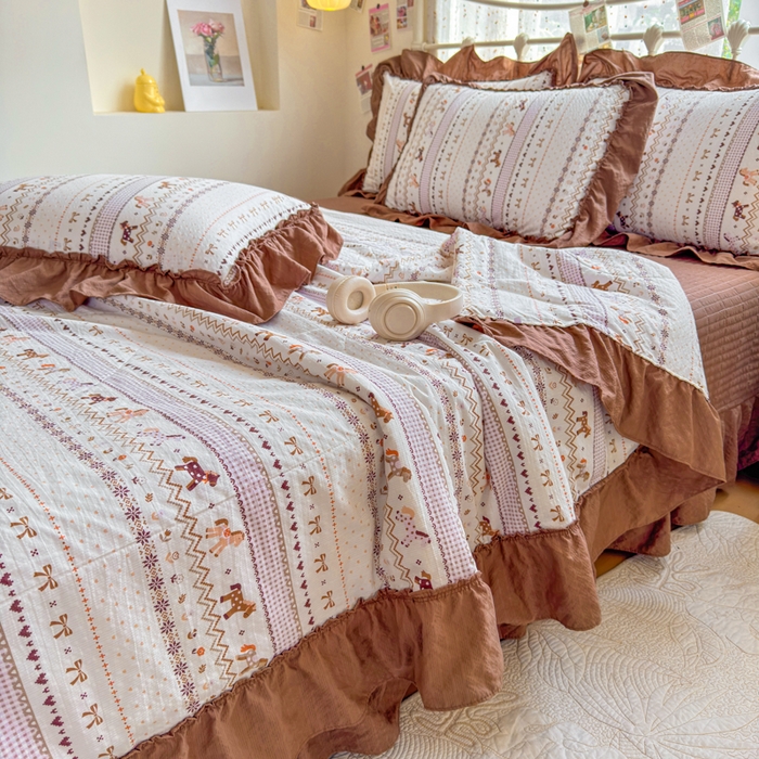 91家纺网 家纺一手货源 找家纺 梵希雅 2026新款泡芙纱床盖夏被四件套 栗色木马纹