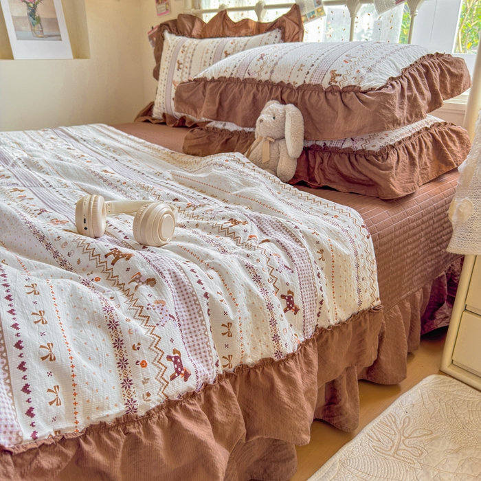 91家纺网 家纺一手货源 找家纺 梵希雅 2026新款泡芙纱床盖夏被四件套 栗色木马纹