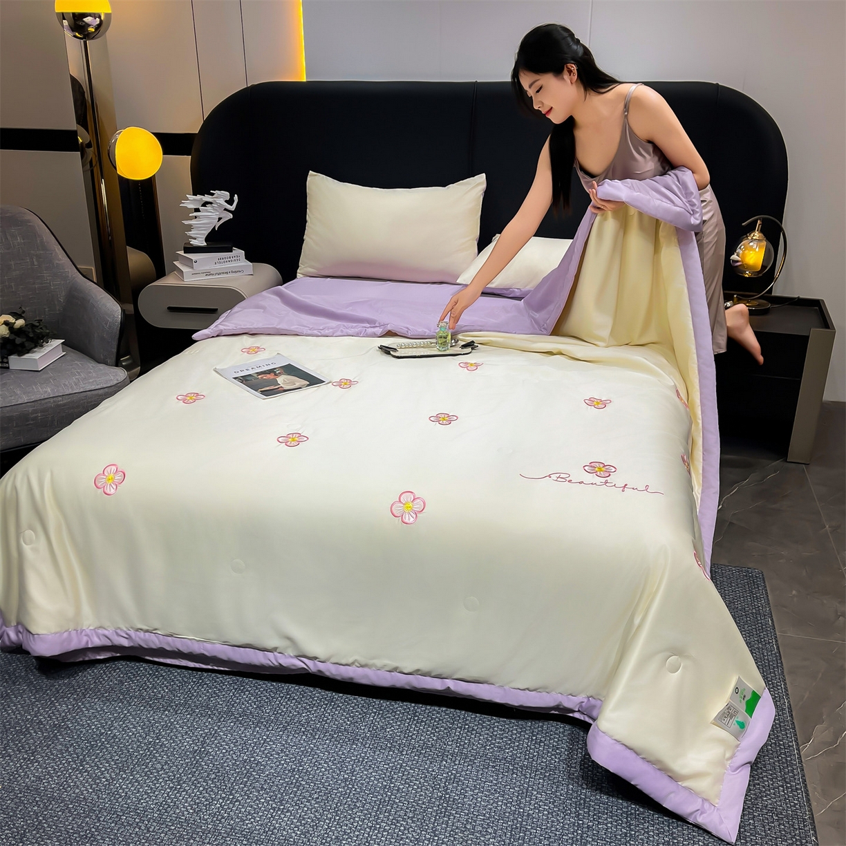 91家纺网 家纺一手货源 找家纺 梵蒂莎 2026新款满绣系列-水洗真丝空调被水洗冰丝夏被四件套夏凉被（需要买家秀，加微信） 花朵-白紫