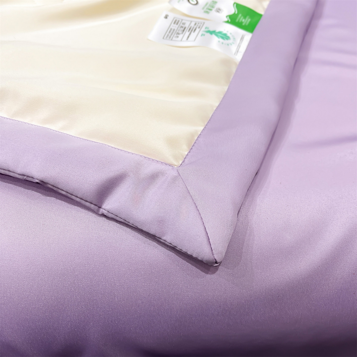 91家纺网 家纺一手货源 找家纺 梵蒂莎 2026新款满绣系列-水洗真丝空调被水洗冰丝夏被四件套夏凉被（需要买家秀，加微信） 花朵-白紫