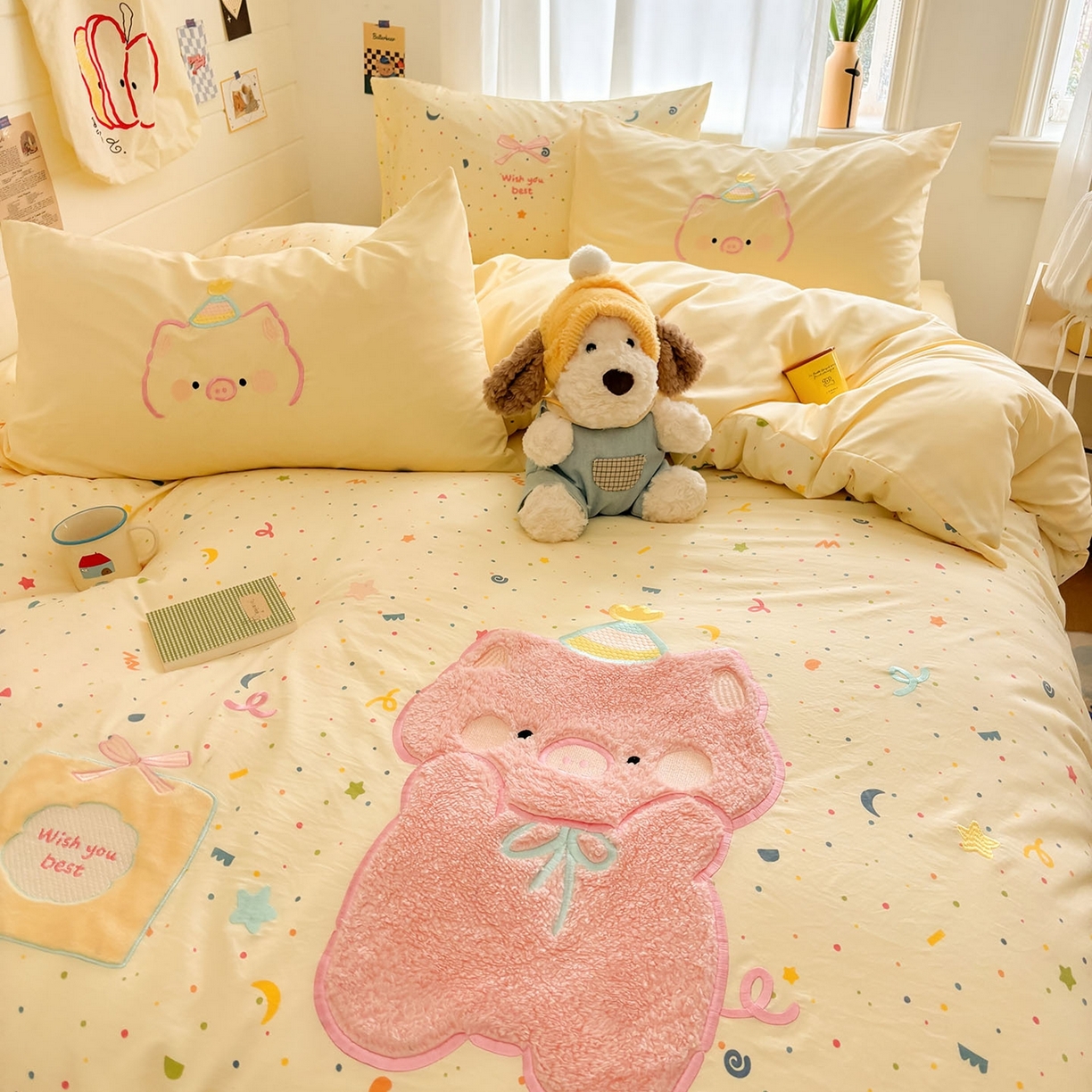 91家纺网 家纺一手货源 找家纺 我心家纺 2026新款卡通刺绣四件套 小猪的礼物-黄