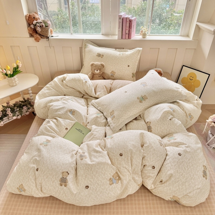 91家纺网 家纺一手货源 找家纺 简冠家纺 2026新款全棉学生三件套宿舍三件套纯棉学生床垫羽丝绒被子被芯 布朗熊