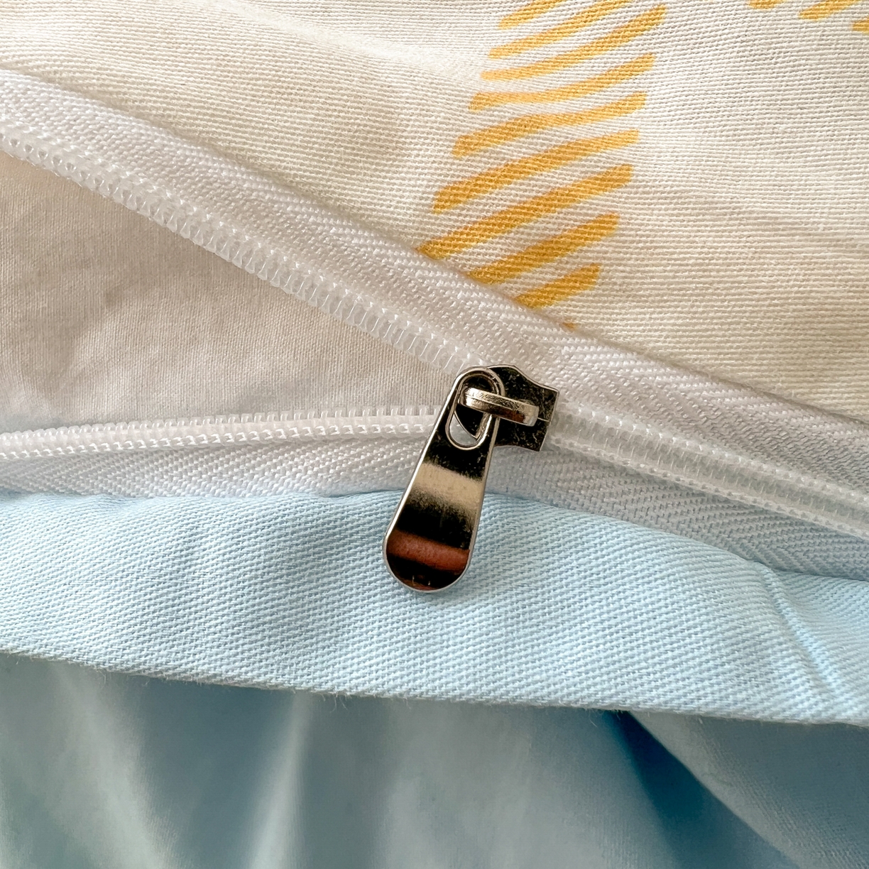 91家纺网 家纺一手货源 找家纺 桃喜 2026新款全棉纯棉贴布绣四件套（会员-5元） 黄格小熊（全棉）