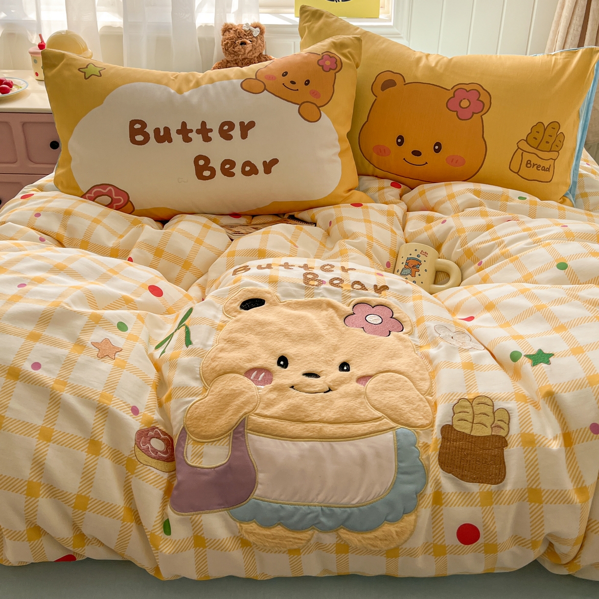 91家纺网 家纺一手货源 找家纺 桃喜 2026新款全棉纯棉贴布绣四件套（会员-5元） 黄格小熊（全棉）