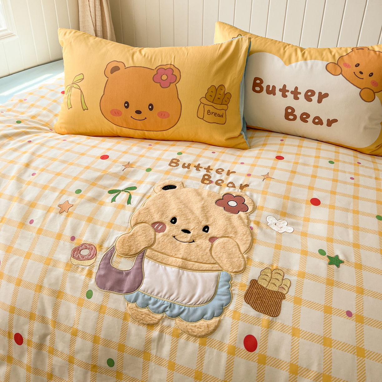 91家纺网 家纺一手货源 找家纺 桃喜 2026新款全棉纯棉贴布绣四件套（会员-5元） 黄格小熊（全棉）