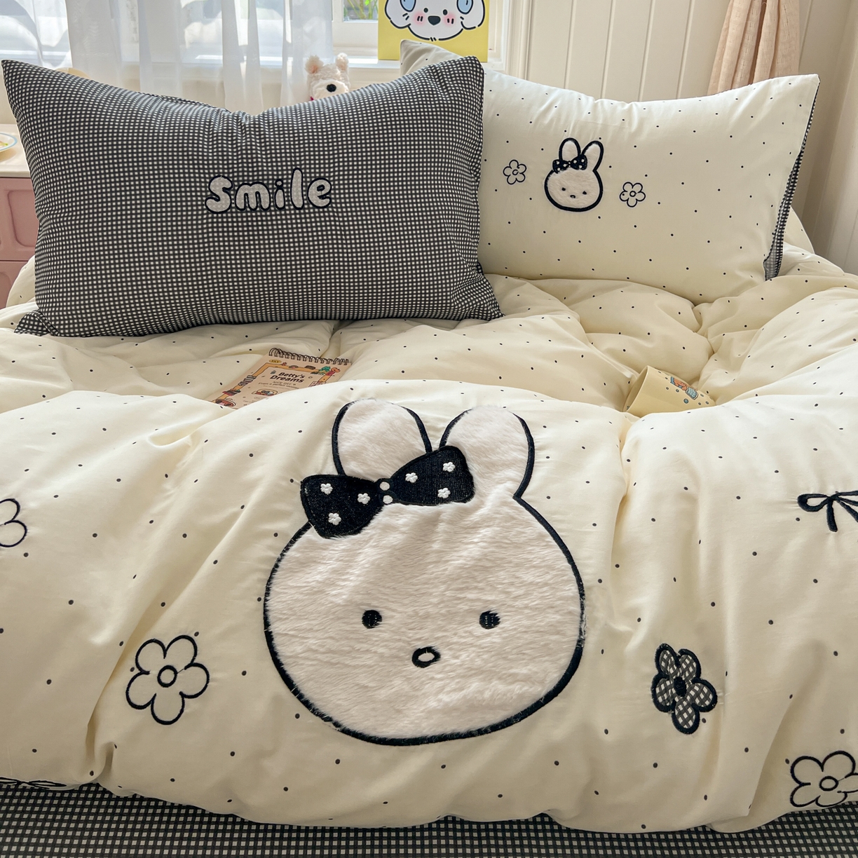 91家纺网 家纺一手货源 找家纺 桃喜 2026新款全棉纯棉贴布绣四件套（会员-5元） 波点兔兔（全棉）