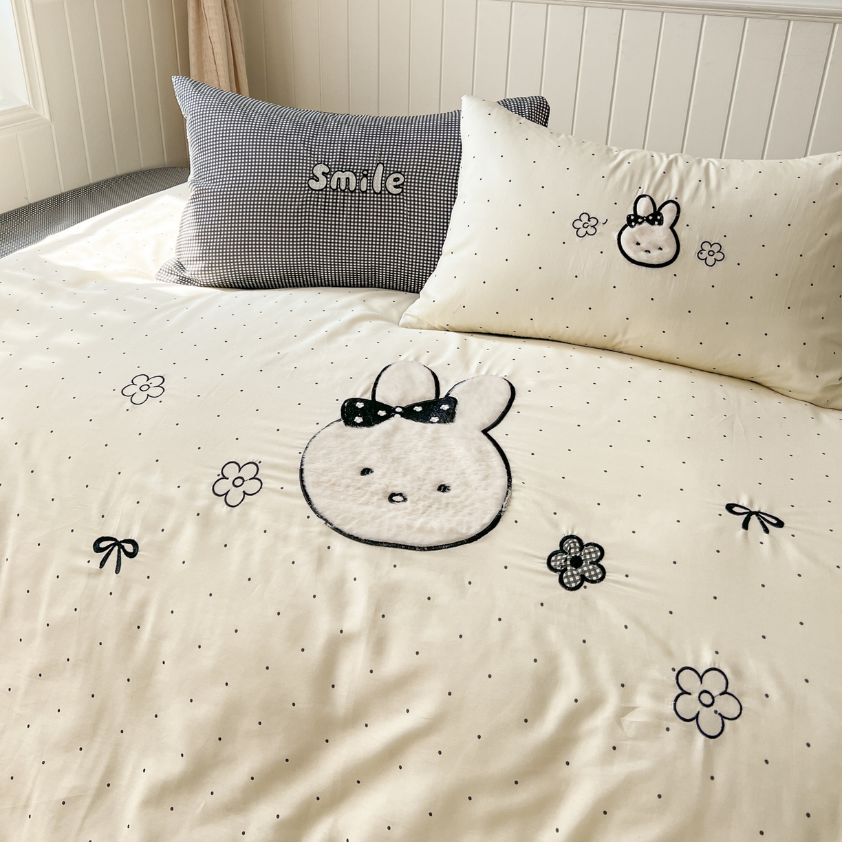 91家纺网 家纺一手货源 找家纺 桃喜 2026新款全棉纯棉贴布绣四件套（会员-5元） 波点兔兔（全棉）