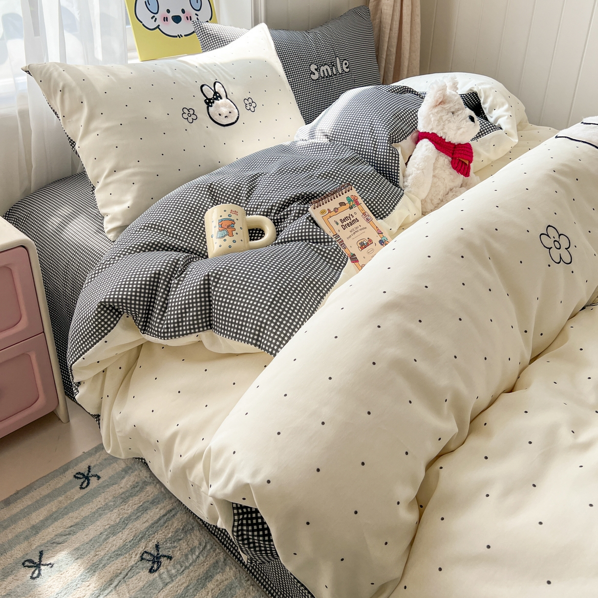 91家纺网 家纺一手货源 找家纺 桃喜 2026新款全棉纯棉贴布绣四件套（会员-5元） 波点兔兔（全棉）