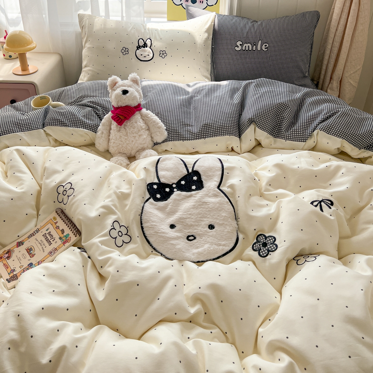 91家纺网 家纺一手货源 找家纺 桃喜 2026新款全棉纯棉贴布绣四件套（会员-5元） 波点兔兔（全棉）