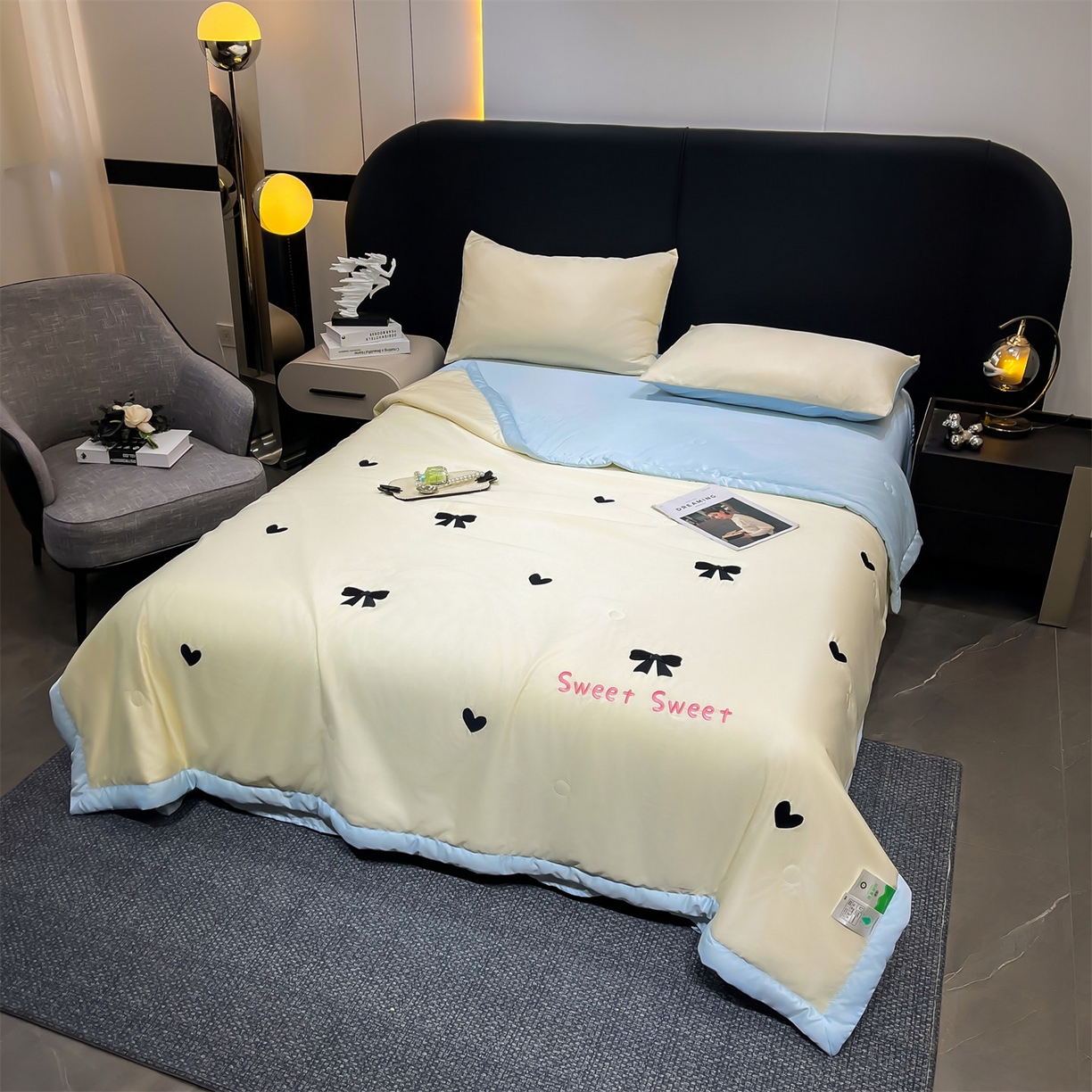 91家纺网 家纺一手货源 找家纺 梵蒂莎 2026新款满绣系列-水洗真丝空调被水洗冰丝夏被四件套夏凉被（需要买家秀，加微信） 爱心蝴蝶结-白蓝