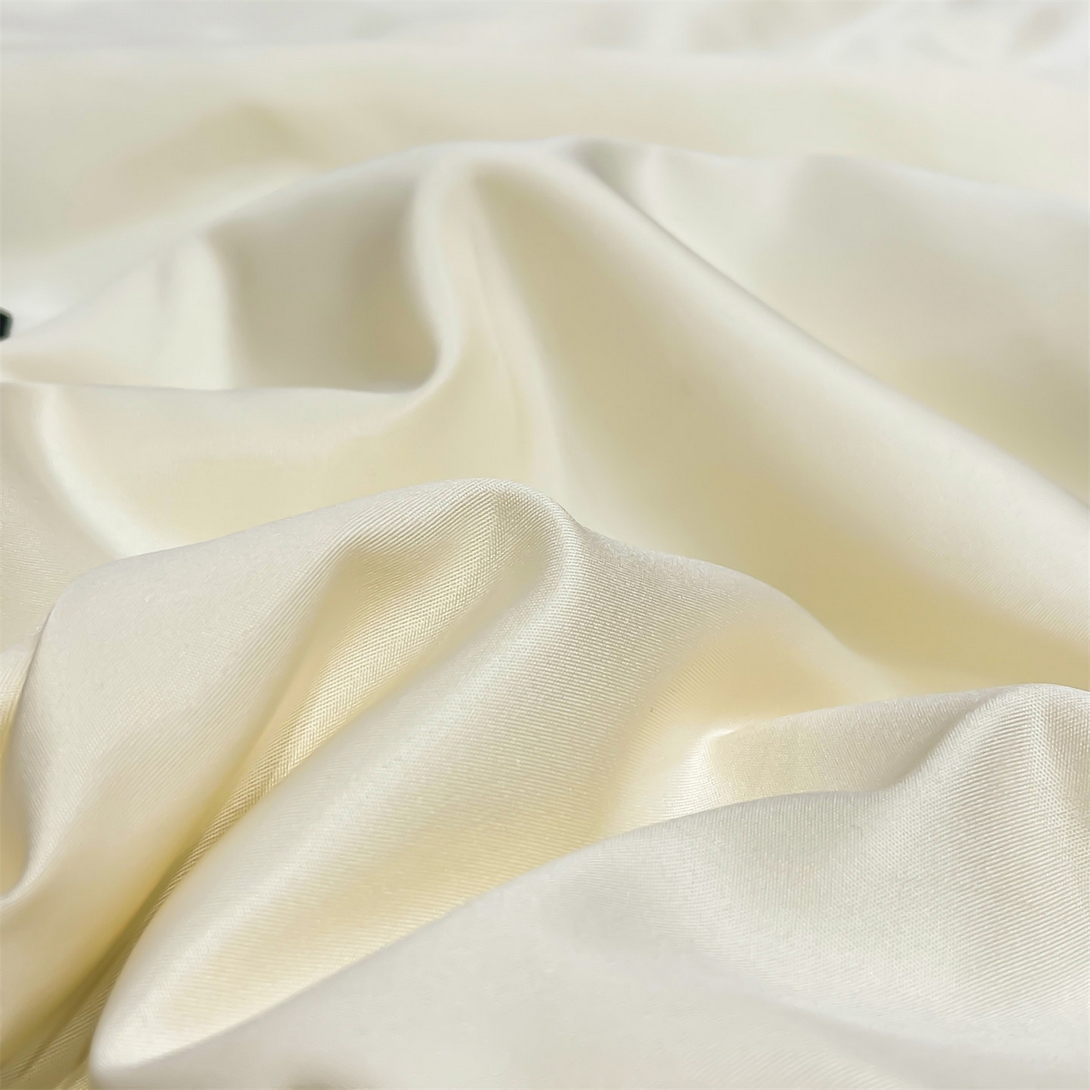 91家纺网 家纺一手货源 找家纺 梵蒂莎 2026新款满绣系列-水洗真丝空调被水洗冰丝夏被四件套夏凉被（需要买家秀，加微信） 爱心蝴蝶结-白蓝