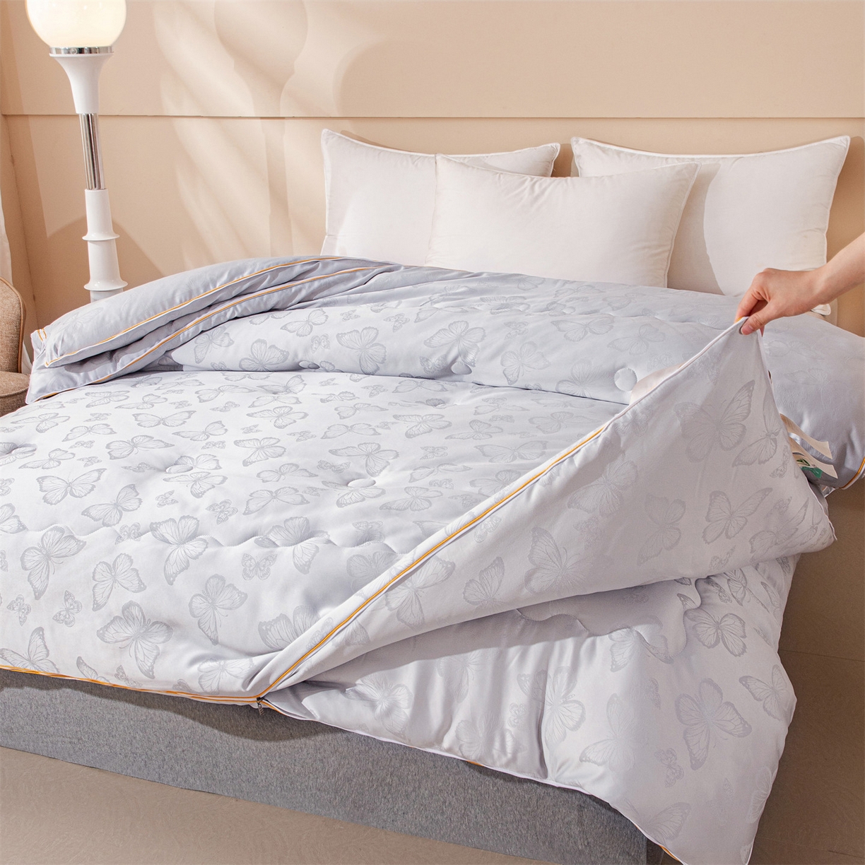 91家纺网 家纺一手货源 找家纺 小禹仔家纺 2026新款二合一拉链款蚕蛹蛋白子母被冬被春秋被夏被被子被芯加厚棉被-蝶梦系列 蝴蝶-灰