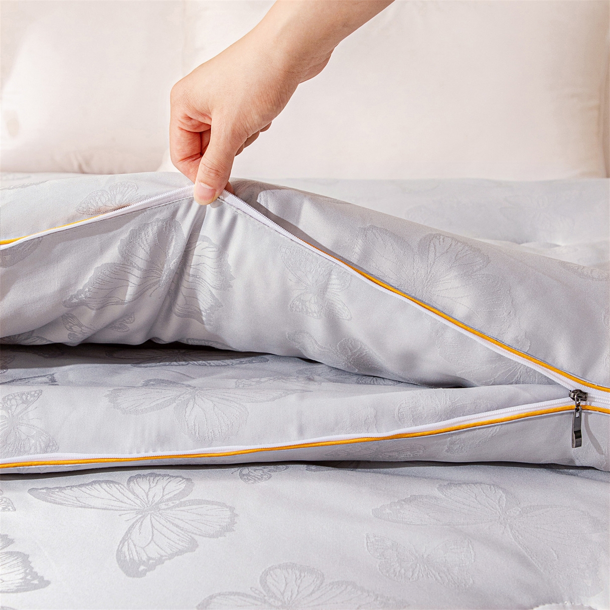 91家纺网 家纺一手货源 找家纺 小禹仔家纺 2026新款二合一拉链款蚕蛹蛋白子母被冬被春秋被夏被被子被芯加厚棉被-蝶梦系列 蝴蝶-灰