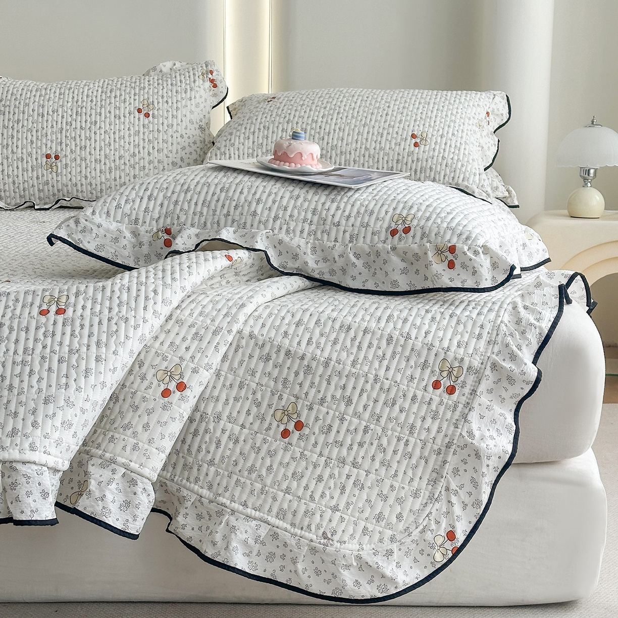 91家纺网 家纺一手货源 找家纺 （总）幸嘉轩 2026新款双层纱花边床盖单件加厚夹棉云感皱皱纱花边款床单三件套