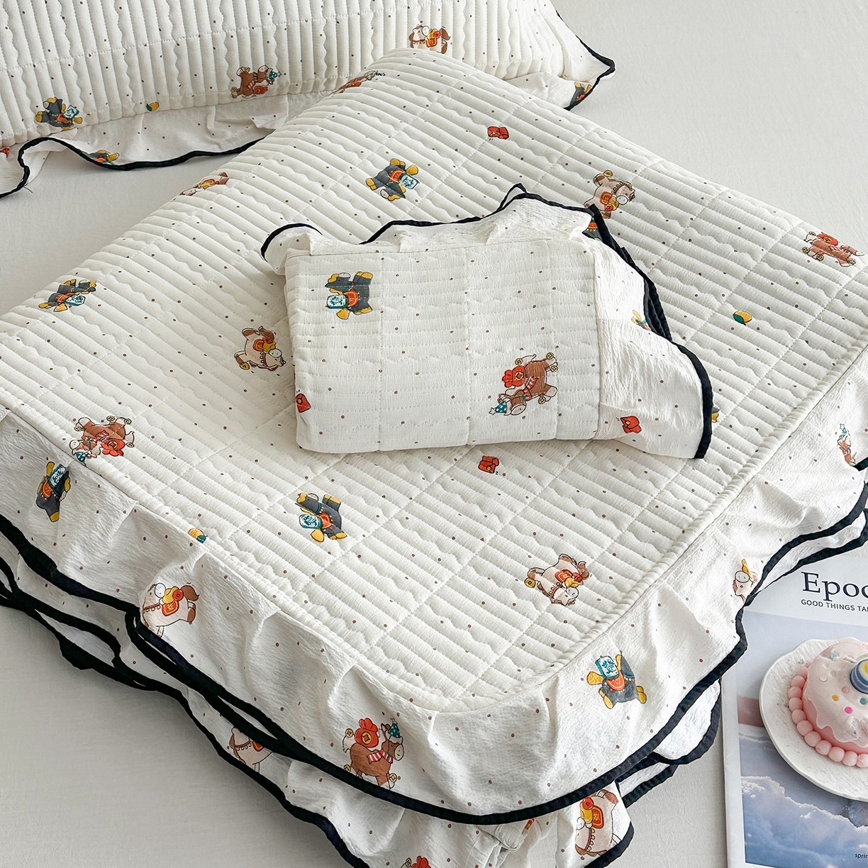 91家纺网 家纺一手货源 找家纺 幸嘉轩 2026新款双层纱花边床盖单件加厚夹棉云感皱皱纱花边款床单三件套 吉祥小马