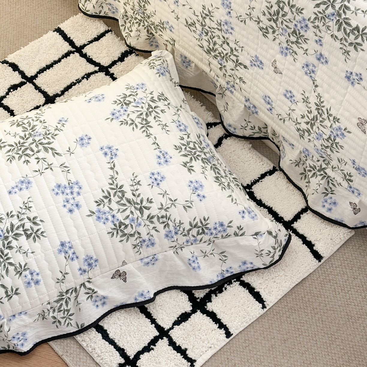 91家纺网 家纺一手货源 找家纺 幸嘉轩 2026新款双层纱花边床盖单件加厚夹棉云感皱皱纱花边款床单三件套 花香容