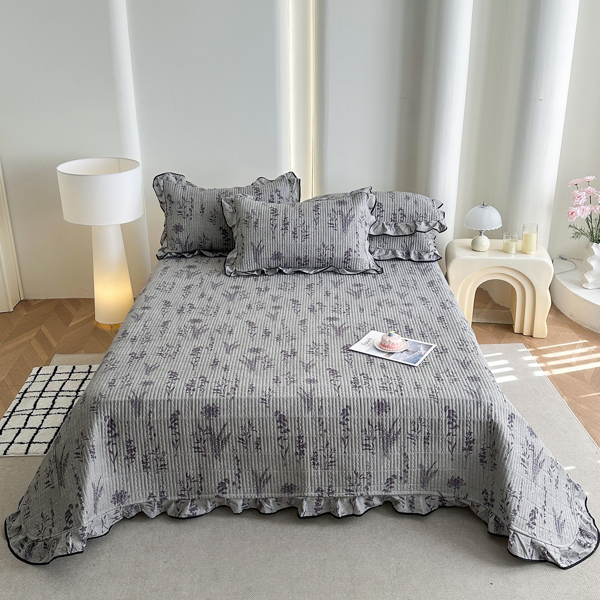 91家纺网 家纺一手货源 找家纺 幸嘉轩 2026新款双层纱花边床盖单件加厚夹棉云感皱皱纱花边款床单三件套 紫苏