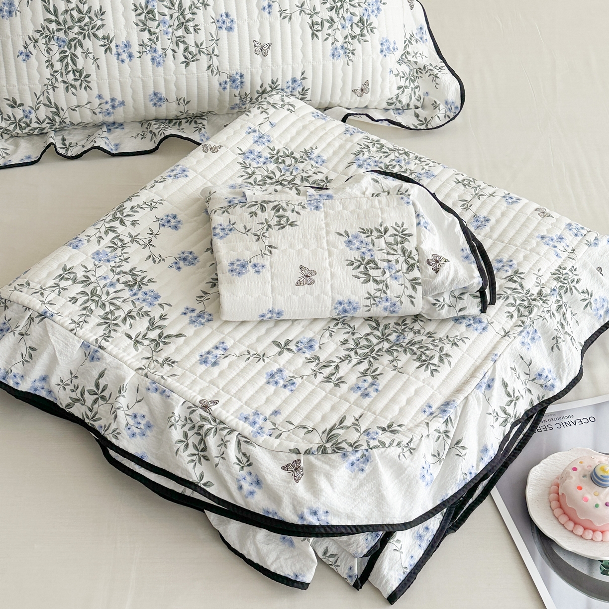 91家纺网 家纺一手货源 找家纺 幸嘉轩 2026新款双层纱花边床盖单件加厚夹棉云感皱皱纱花边款床单三件套 花香容