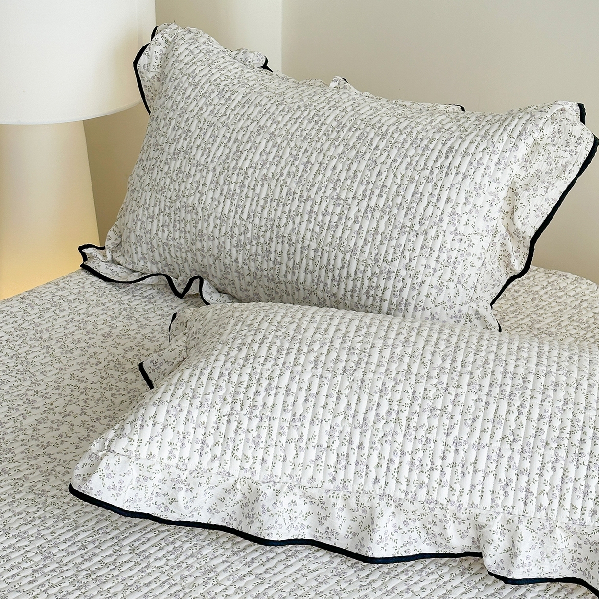 91家纺网 家纺一手货源 找家纺 幸嘉轩 2026新款双层纱花边床盖单件加厚夹棉云感皱皱纱花边款床单三件套 莫奈-紫