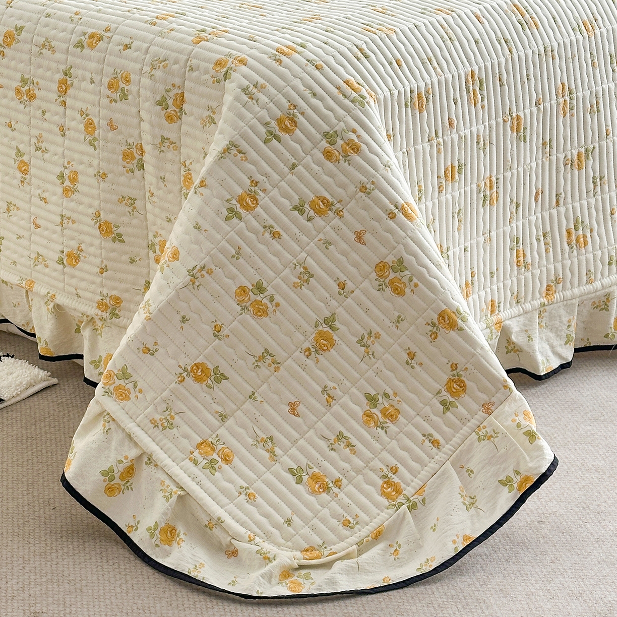 91家纺网 家纺一手货源 找家纺 幸嘉轩 2026新款双层纱花边床盖单件加厚夹棉云感皱皱纱花边款床单三件套 半岛花园