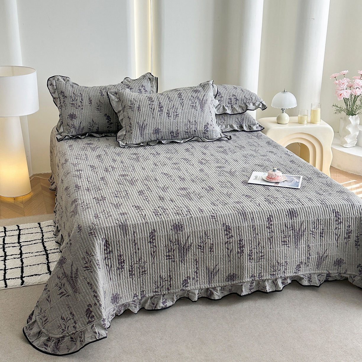 91家纺网 家纺一手货源 找家纺 幸嘉轩 2026新款双层纱花边床盖单件加厚夹棉云感皱皱纱花边款床单三件套 紫苏