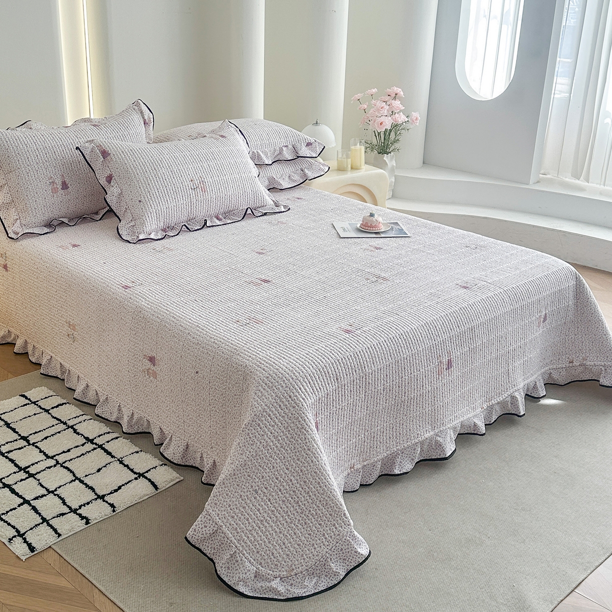 91家纺网 家纺一手货源 找家纺 幸嘉轩 2026新款双层纱花边床盖单件加厚夹棉云感皱皱纱花边款床单三件套 兔野仙踪