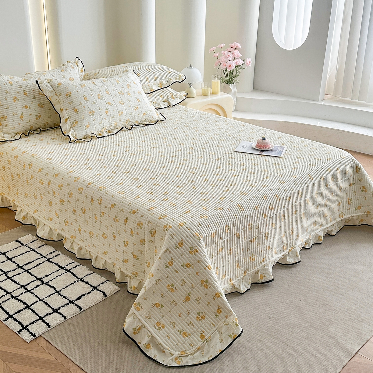 91家纺网 家纺一手货源 找家纺 幸嘉轩 2026新款双层纱花边床盖单件加厚夹棉云感皱皱纱花边款床单三件套 半岛花园