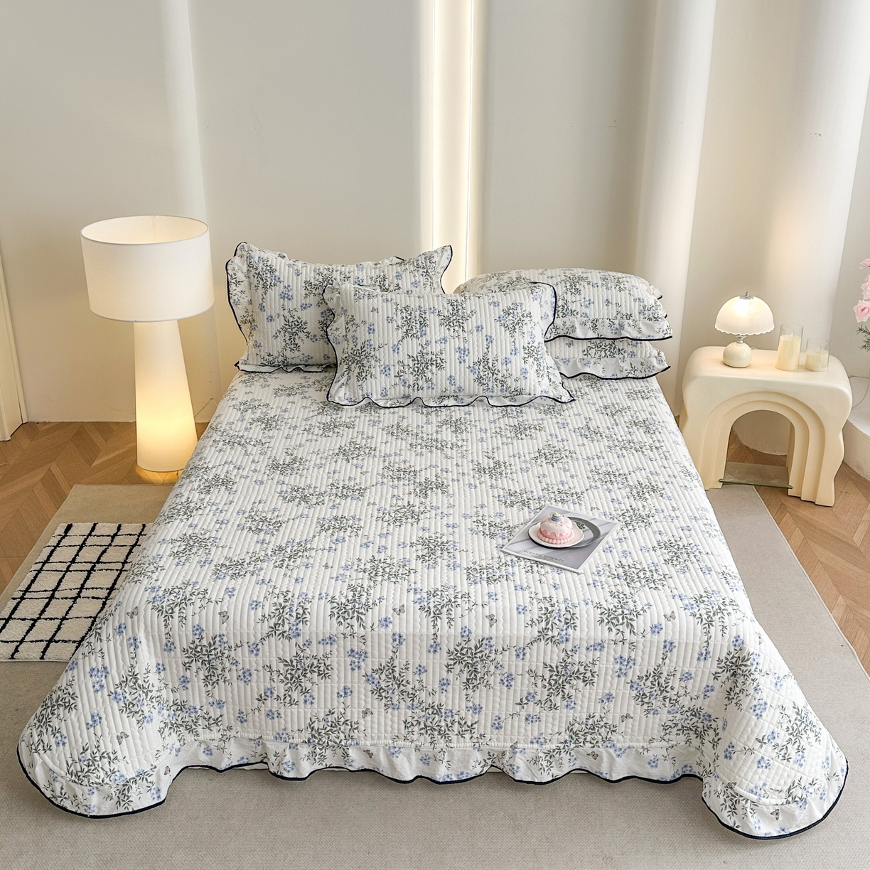 91家纺网 家纺一手货源 找家纺 幸嘉轩 2026新款双层纱花边床盖单件加厚夹棉云感皱皱纱花边款床单三件套 花香容