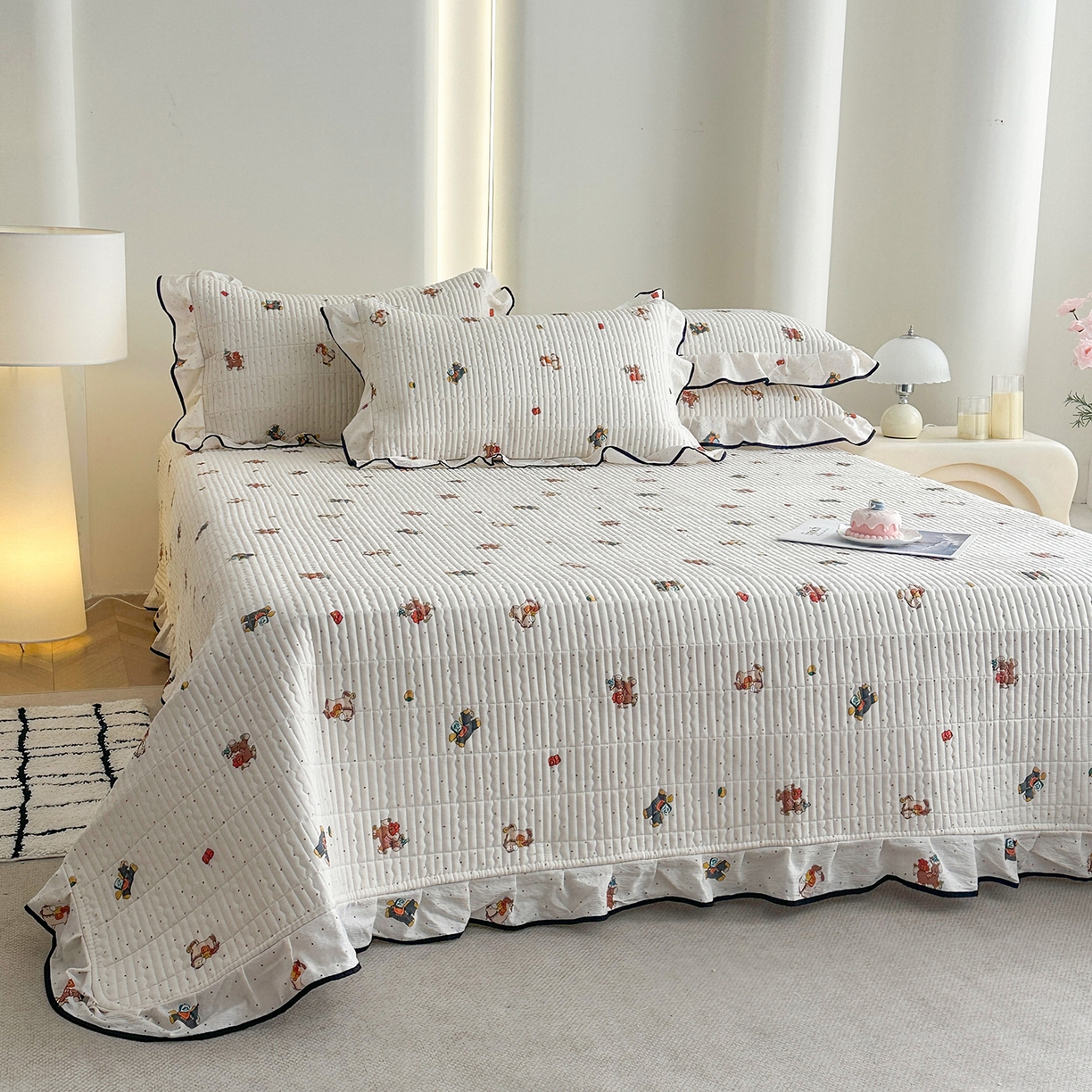 91家纺网 家纺一手货源 找家纺 幸嘉轩 2026新款双层纱花边床盖单件加厚夹棉云感皱皱纱花边款床单三件套 吉祥小马