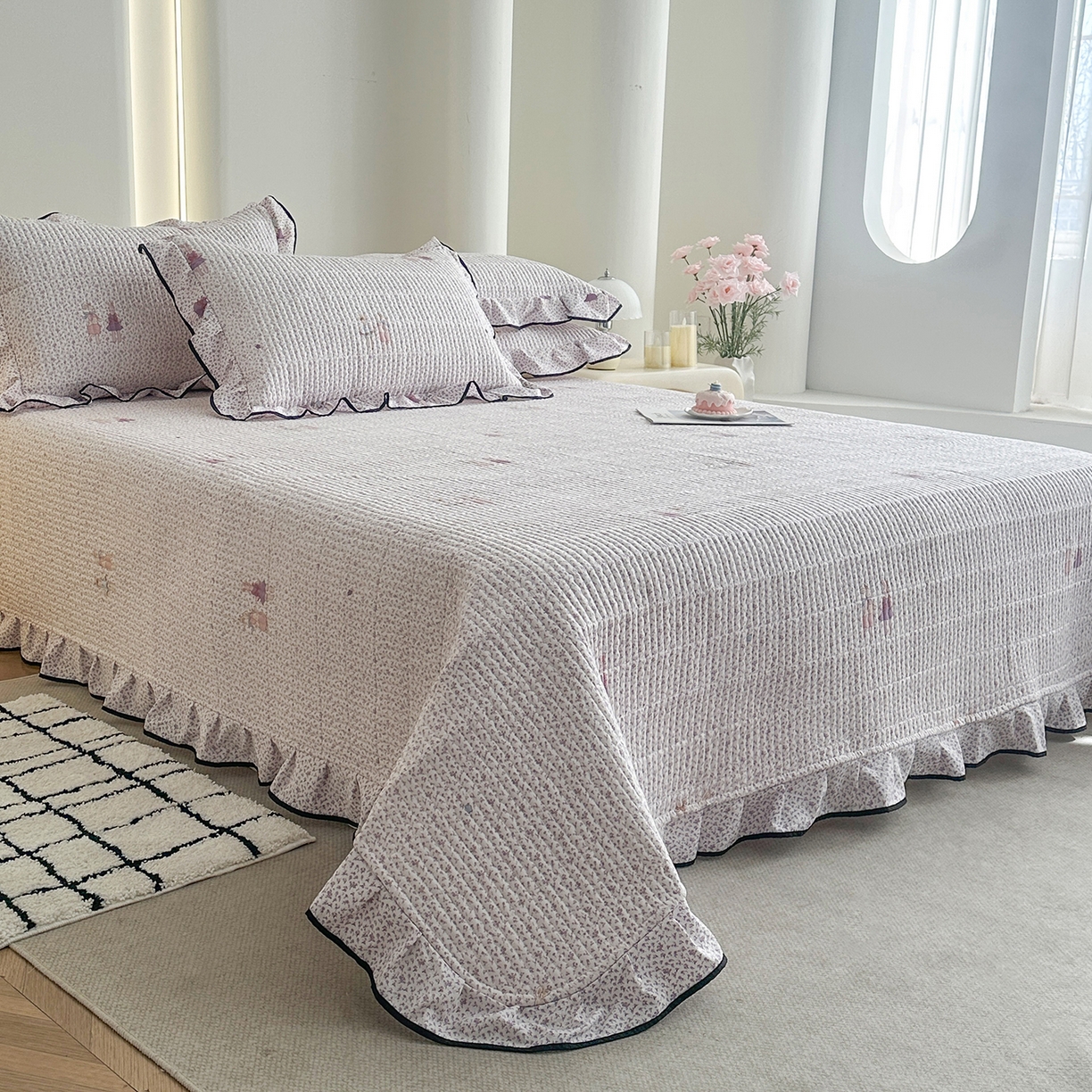 91家纺网 家纺一手货源 找家纺 幸嘉轩 2026新款双层纱花边床盖单件加厚夹棉云感皱皱纱花边款床单三件套 兔野仙踪