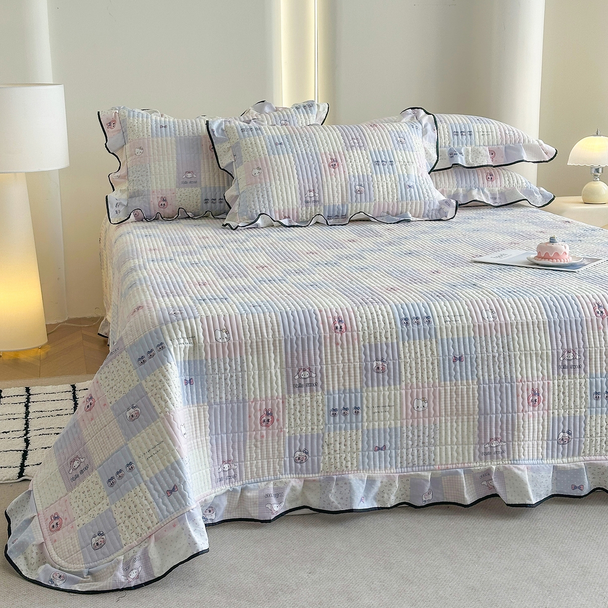 91家纺网 家纺一手货源 找家纺 幸嘉轩 2026新款双层纱花边床盖单件加厚夹棉云感皱皱纱花边款床单三件套 蓝布布