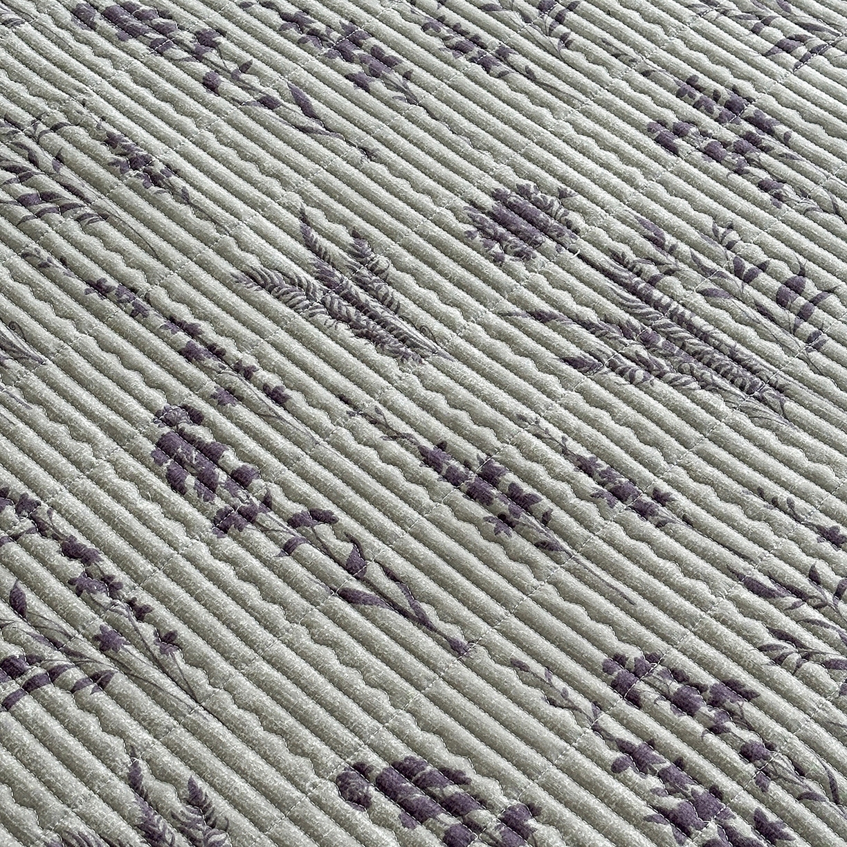 91家纺网 家纺一手货源 找家纺 幸嘉轩 2026新款双层纱花边床盖单件加厚夹棉云感皱皱纱花边款床单三件套 紫苏