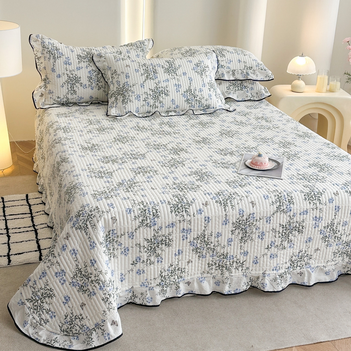 91家纺网 家纺一手货源 找家纺 幸嘉轩 2026新款双层纱花边床盖单件加厚夹棉云感皱皱纱花边款床单三件套 花香容