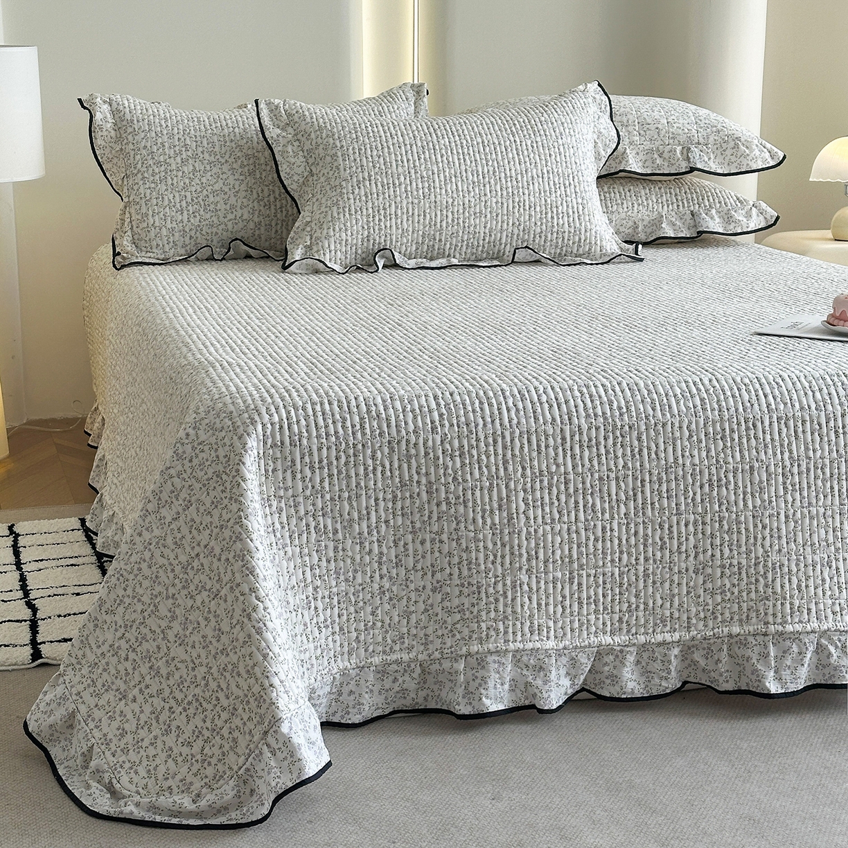 91家纺网 家纺一手货源 找家纺 幸嘉轩 2026新款双层纱花边床盖单件加厚夹棉云感皱皱纱花边款床单三件套 莫奈-紫