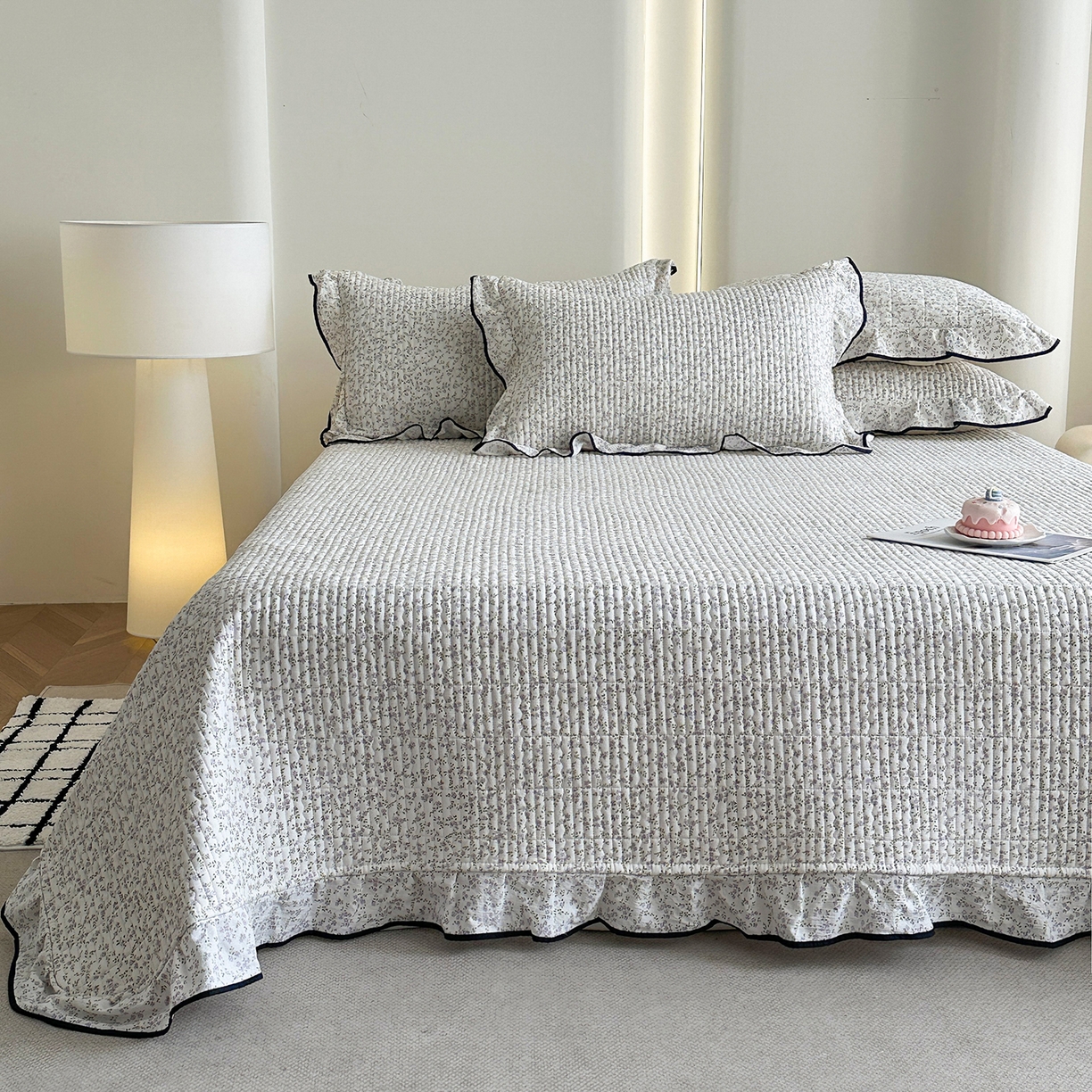 91家纺网 家纺一手货源 找家纺 幸嘉轩 2026新款双层纱花边床盖单件加厚夹棉云感皱皱纱花边款床单三件套 莫奈-紫