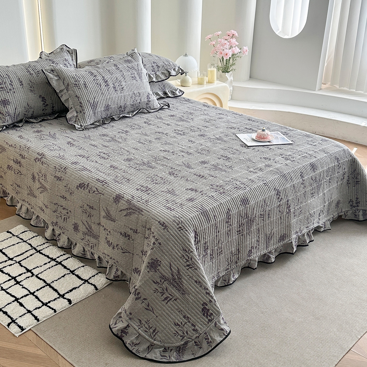 91家纺网 家纺一手货源 找家纺 幸嘉轩 2026新款双层纱花边床盖单件加厚夹棉云感皱皱纱花边款床单三件套 紫苏