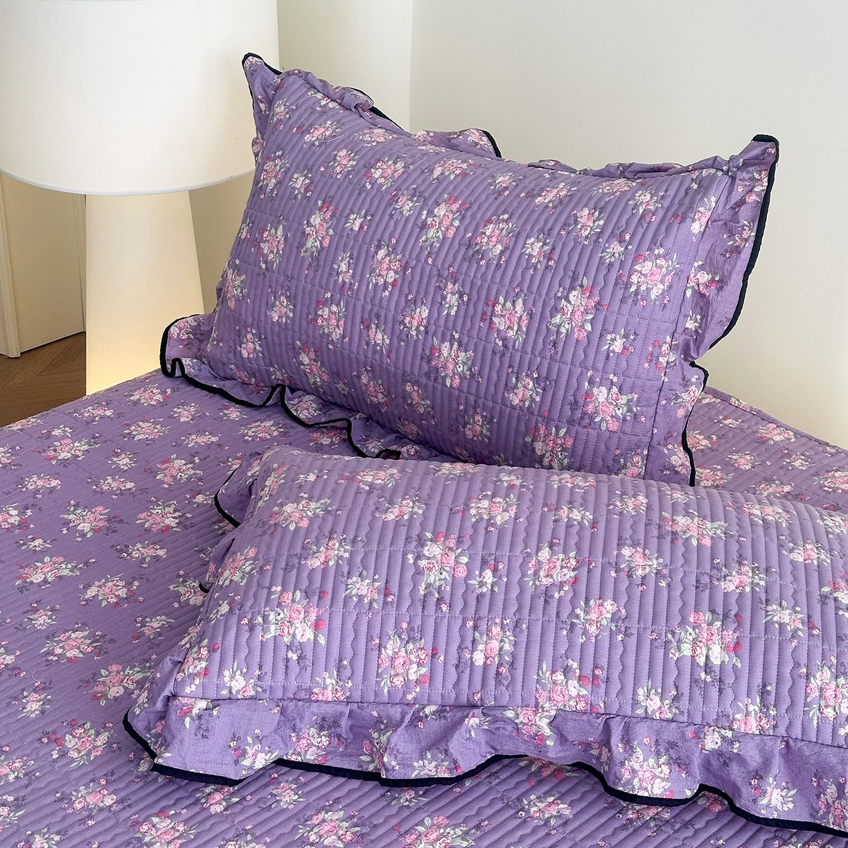 91家纺网 家纺一手货源 找家纺 幸嘉轩 2026新款双层纱花边床盖单件加厚夹棉云感皱皱纱花边款床单三件套 豆蔻年华-紫